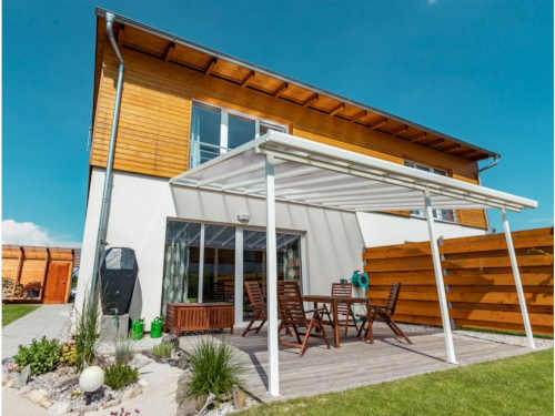 pergola bílá z hliníku a polykarbonátu